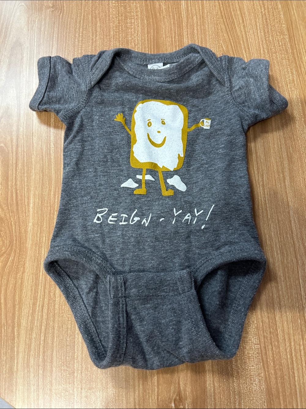Gray Kids Bodysuit with Cheerful Toast Graphic